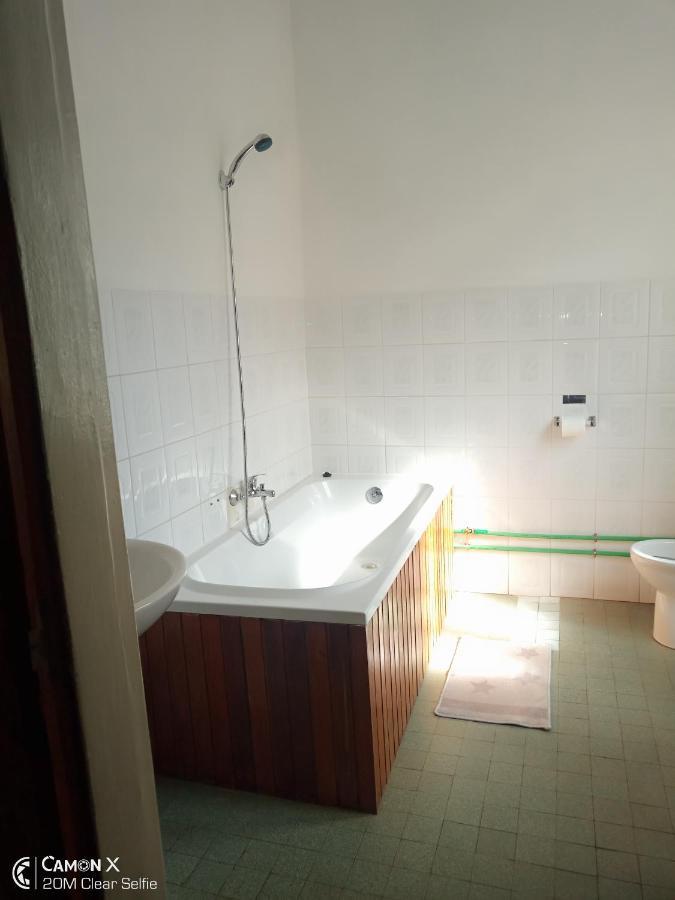 Le Manoir Bed & Breakfast Antananarivo Exterior photo