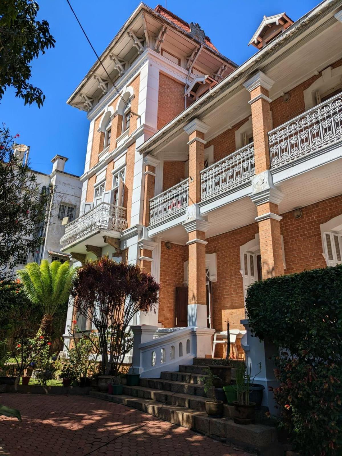 Le Manoir Bed & Breakfast Antananarivo Exterior photo